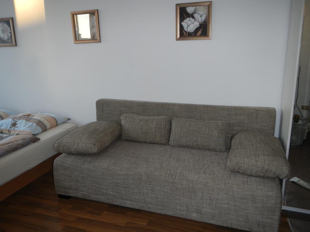 Sonniges Modernes Appartement Hoehenberg ケルン エクステリア 写真