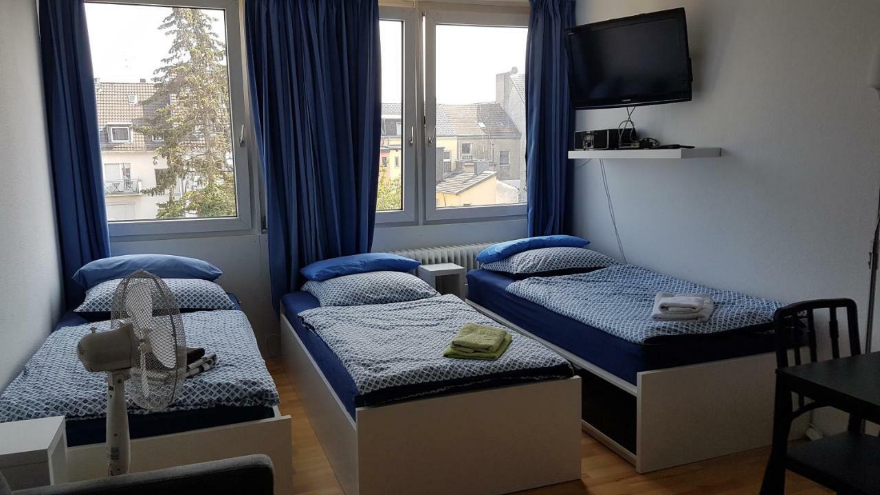 Sonniges Modernes Appartement Hoehenberg ケルン エクステリア 写真