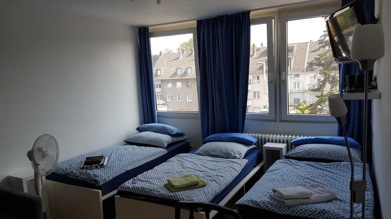 Sonniges Modernes Appartement Hoehenberg ケルン エクステリア 写真