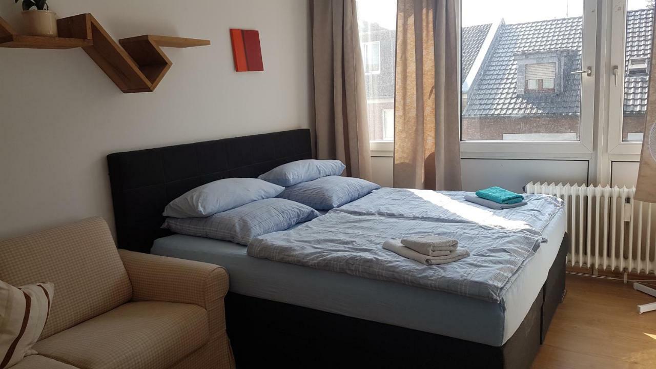 Sonniges Modernes Appartement Hoehenberg ケルン エクステリア 写真