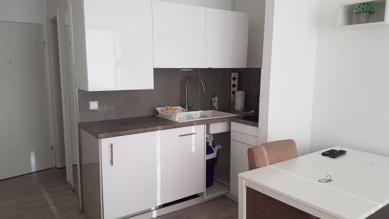 Sonniges Modernes Appartement Hoehenberg ケルン エクステリア 写真
