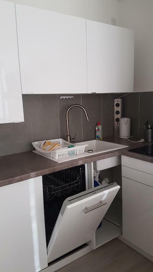 Sonniges Modernes Appartement Hoehenberg ケルン エクステリア 写真